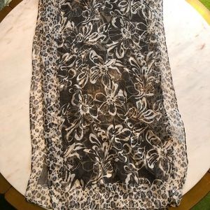 Lightweight Leopard Scarf
